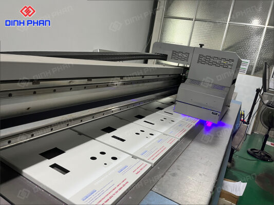 in uv phẳng bmt