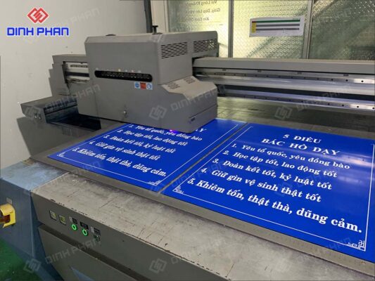 in uv phẳng tại bmt