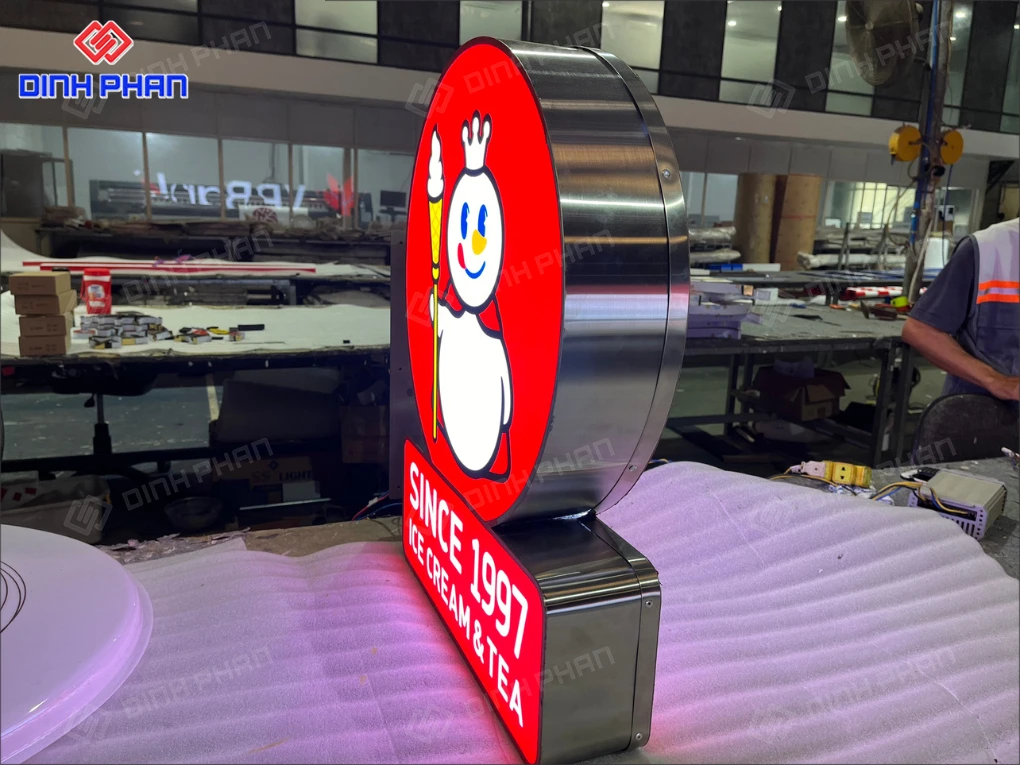 Công ty in ấn quảng cáo BMT có in UV