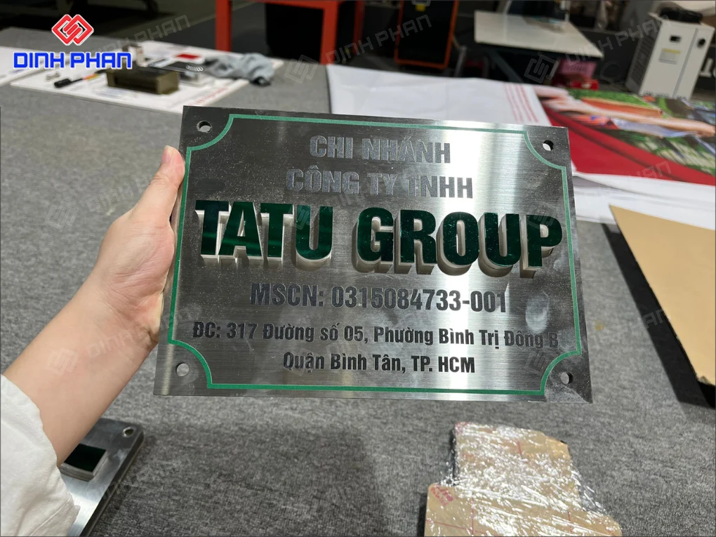 Công ty in ấn quảng cáo BMT có in UV