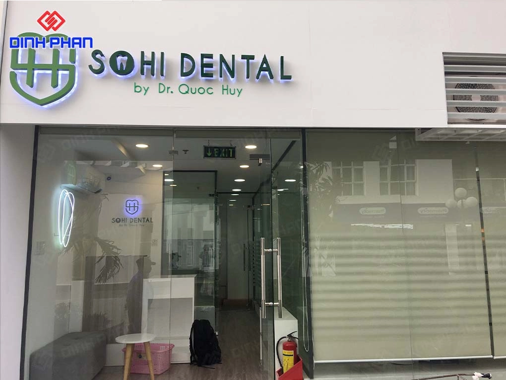 Làm bảng hiệu BMT