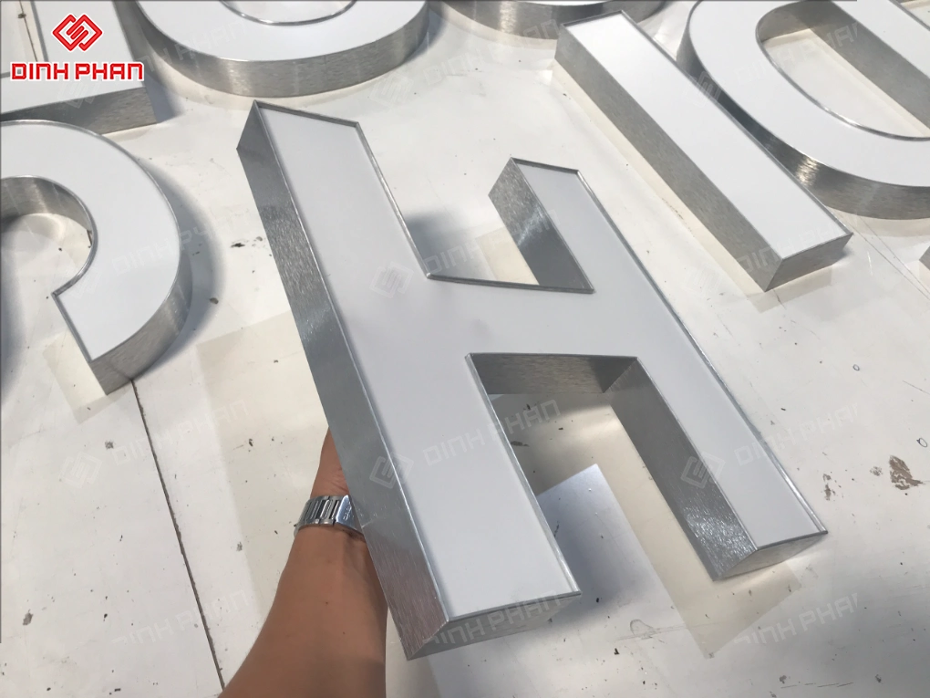 Gia công chữ nhôm BMT