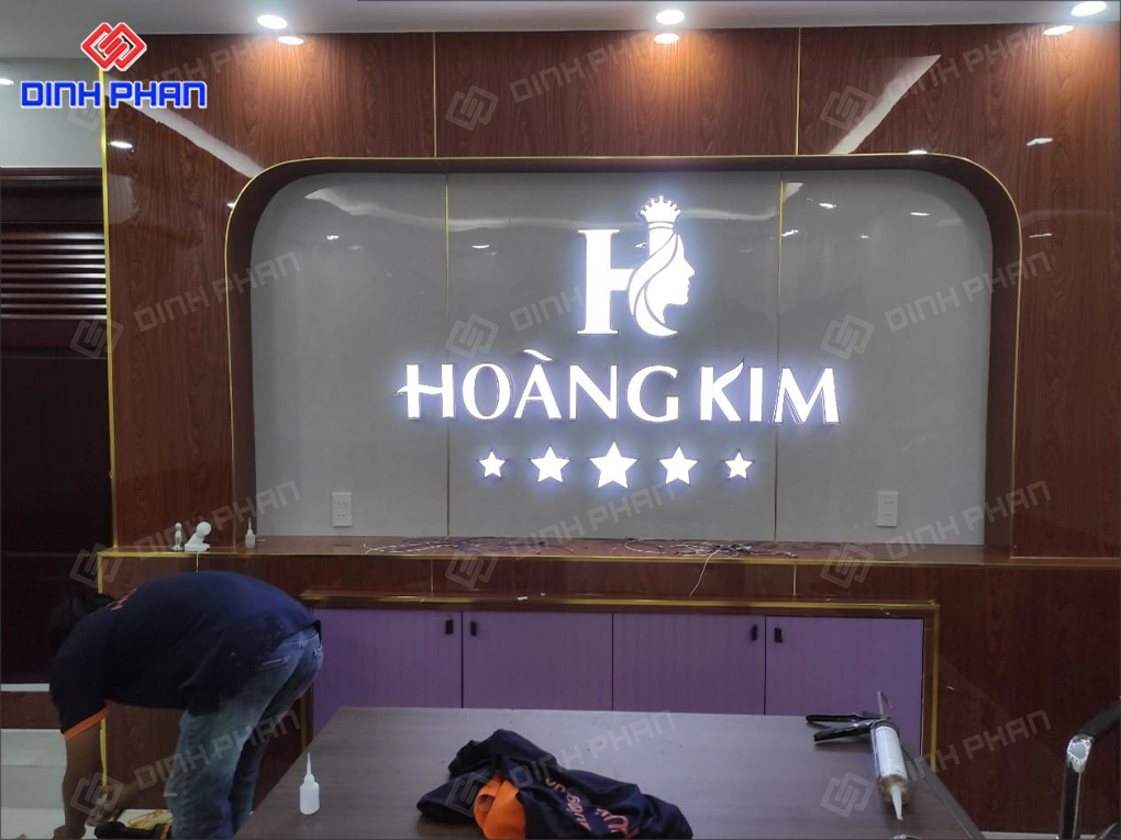 Làm bảng hiệu công ty BMT