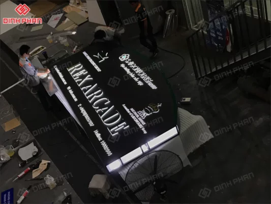 Làm bảng hiệu công ty BMT