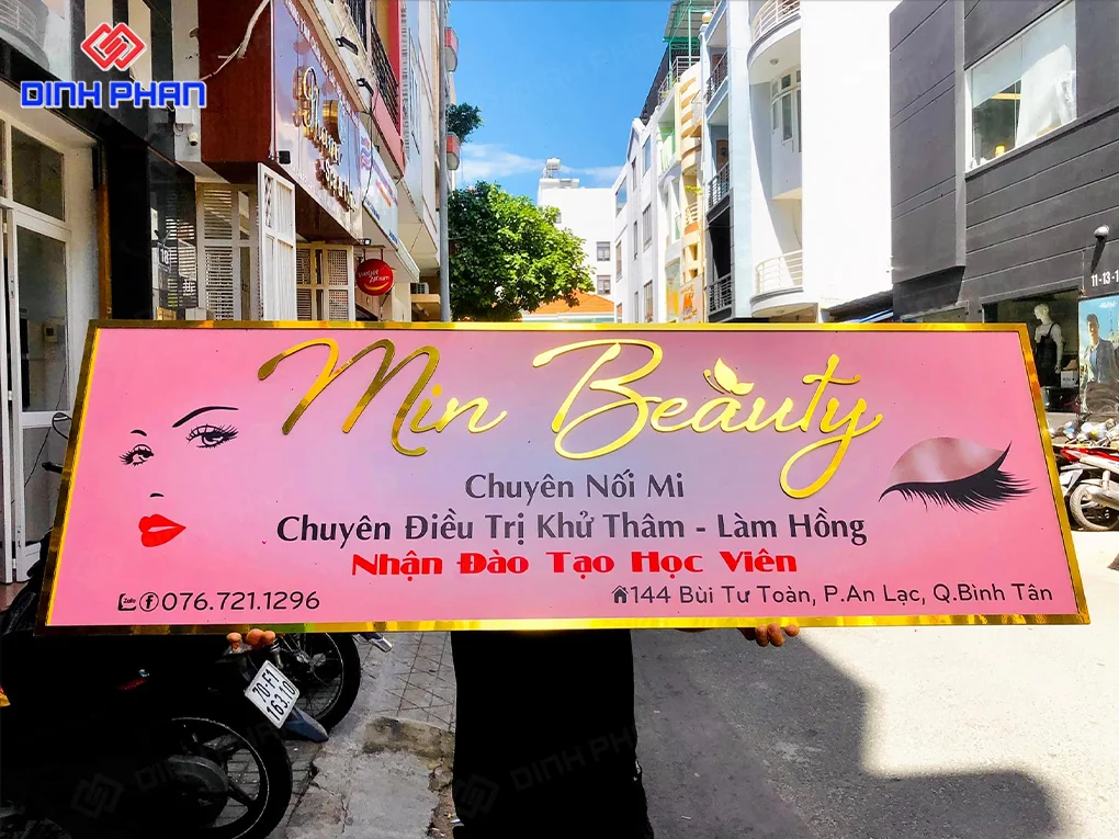 Làm bảng hiệu đèn led BMT
