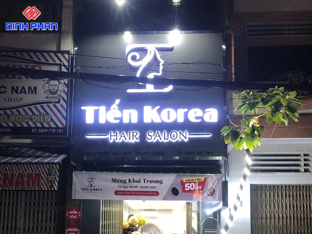 Làm bảng hiệu đèn led BMT