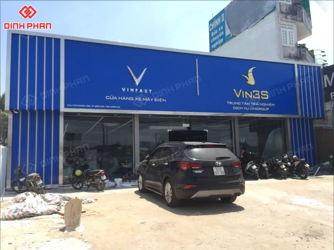 Làm bảng hiệu đèn led BMT