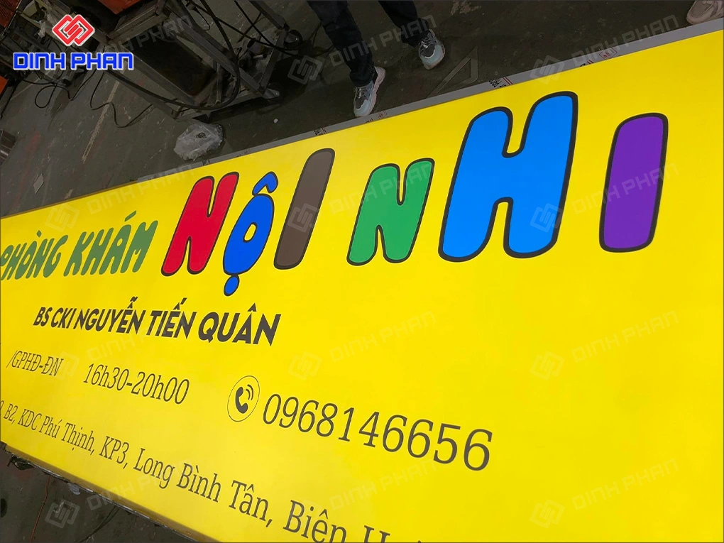 Làm bảng hiệu hộp đèn BMT