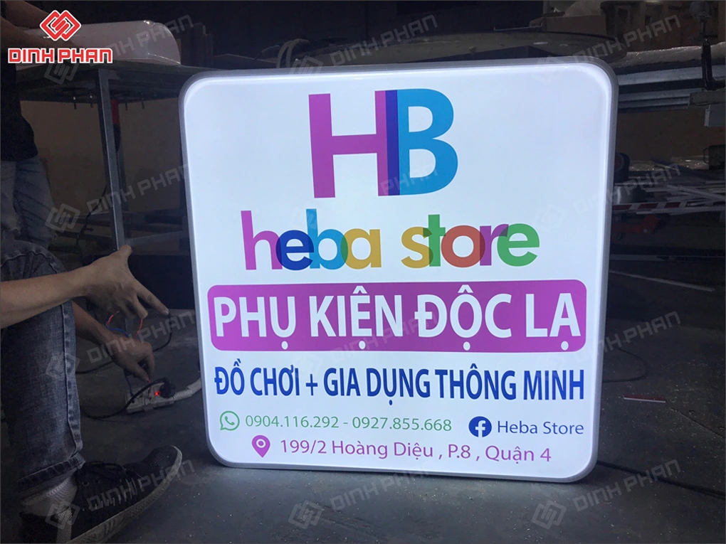 Làm bảng hiệu hộp đèn BMT