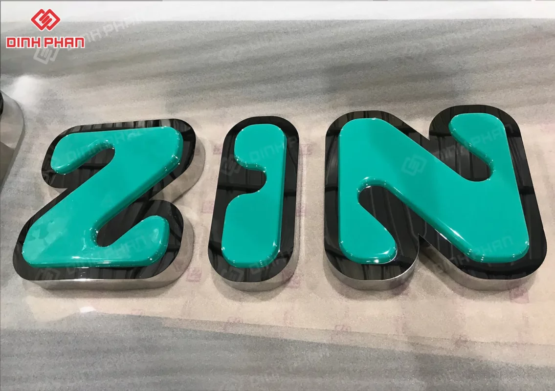 Làm bảng hiệu mica BMT