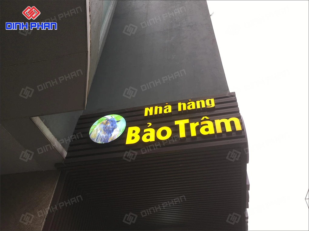Làm bảng hiệu nhà hàng BMT