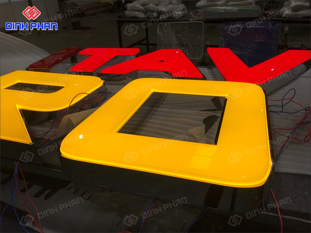 Chữ nổi mica uốn chân fomex Daklak