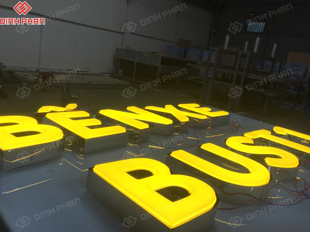 Làm chữ nổi mica Daklak