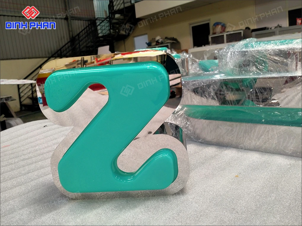 Làm chữ nổi mica Daklak