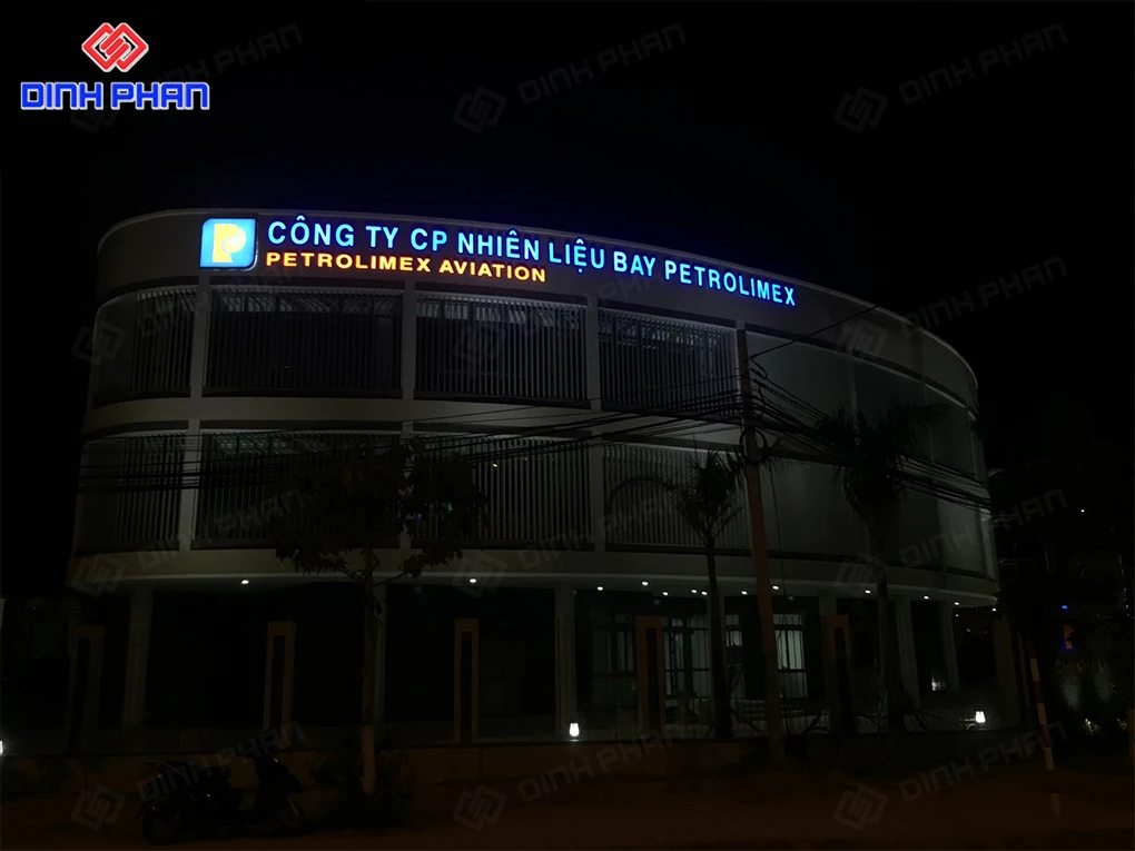 Bảng hiệu công ty BMT