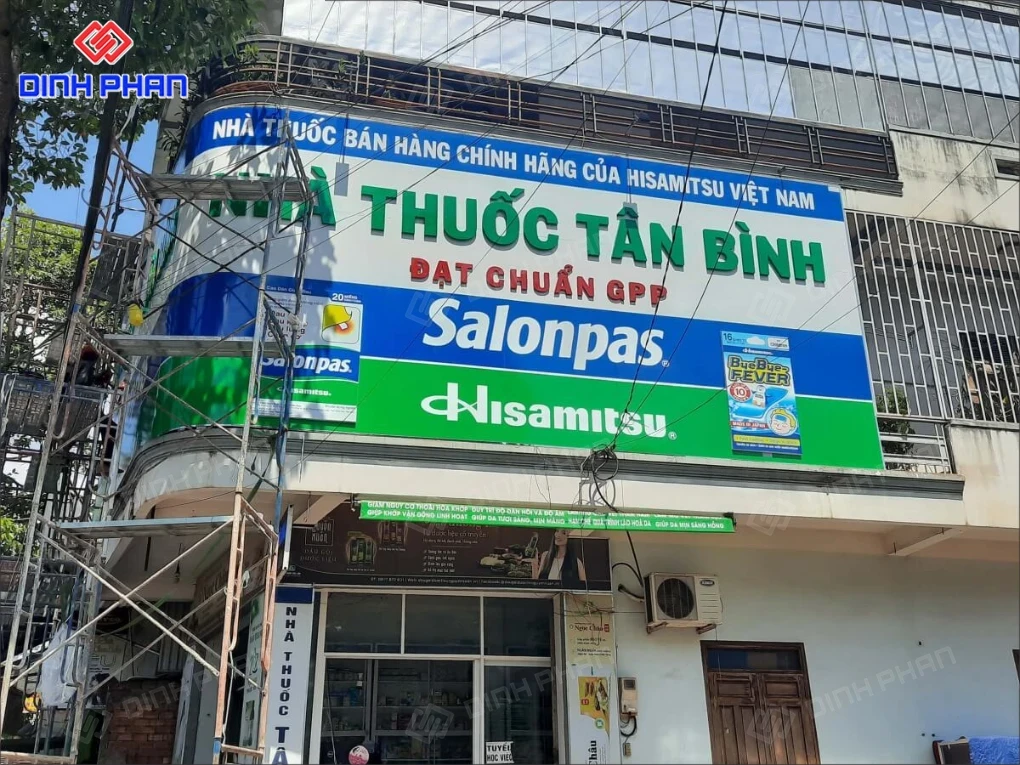 Bảng hiệu nhà thuốc BMT