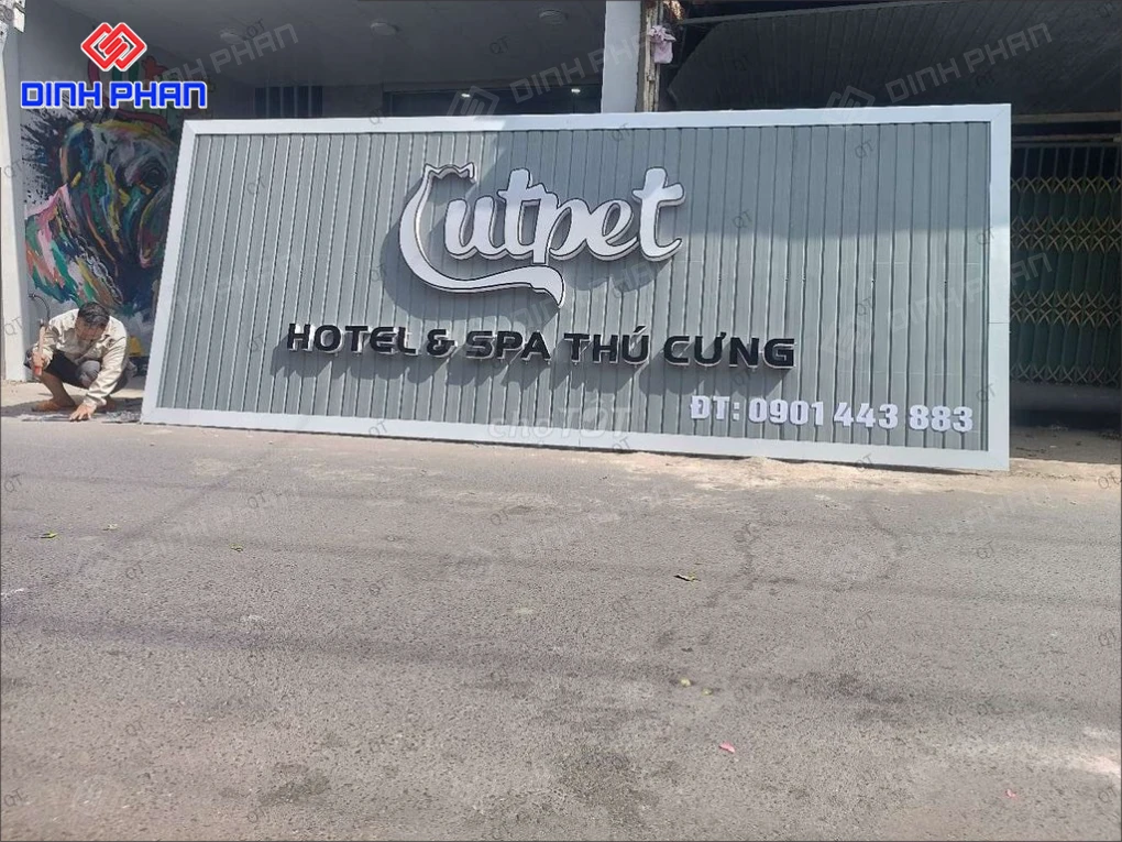 Bảng hiệu pet shop BMT