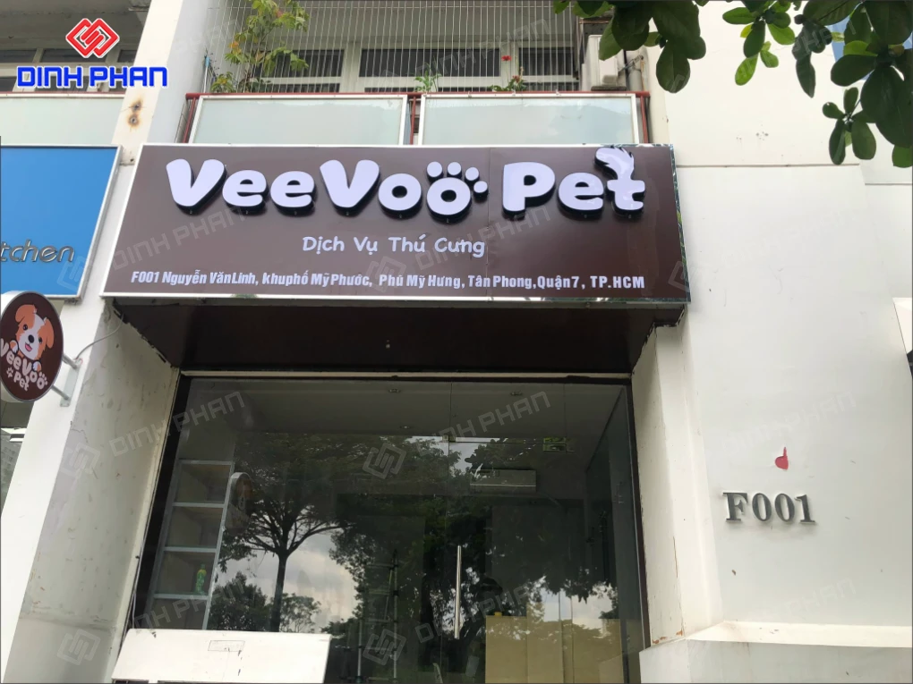 Bảng hiệu pet shop BMT