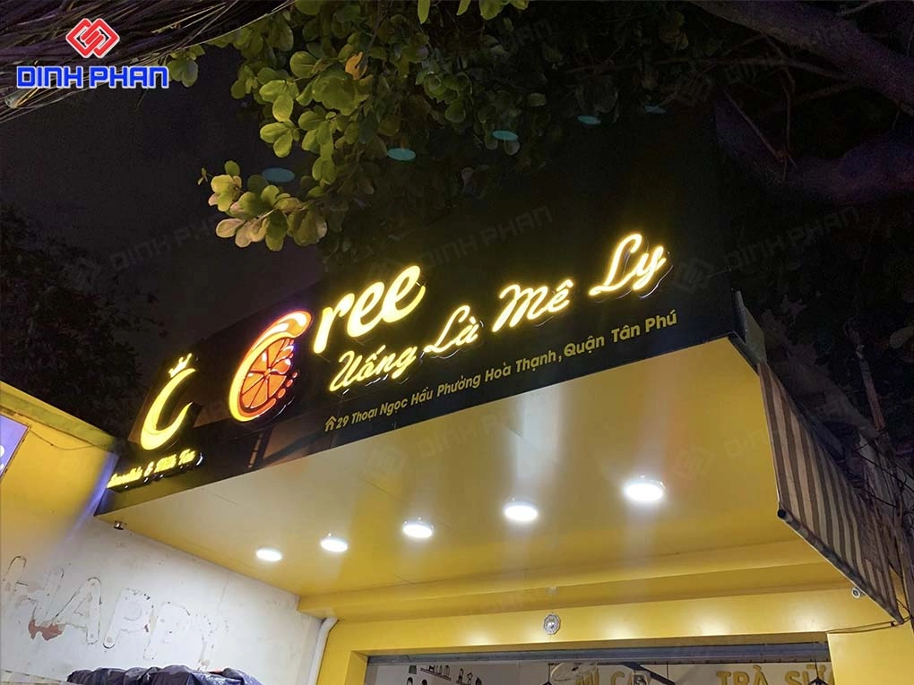 Bảng hiệu trà sữa BMT