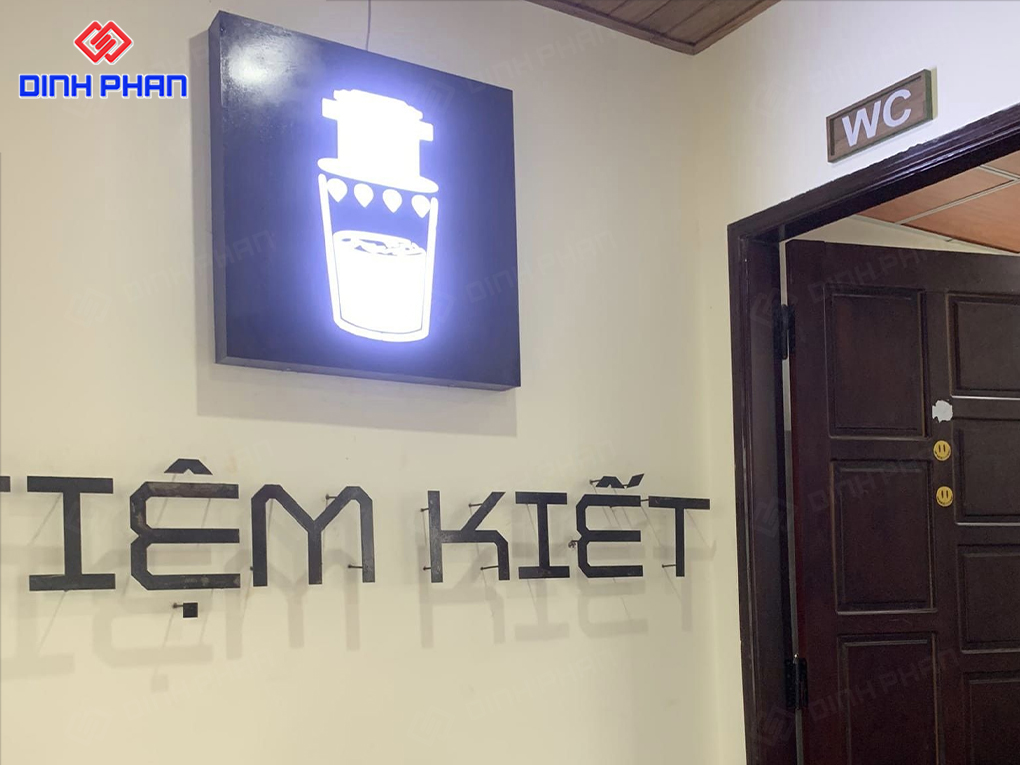 Bảng hiệu trà sữa BMT