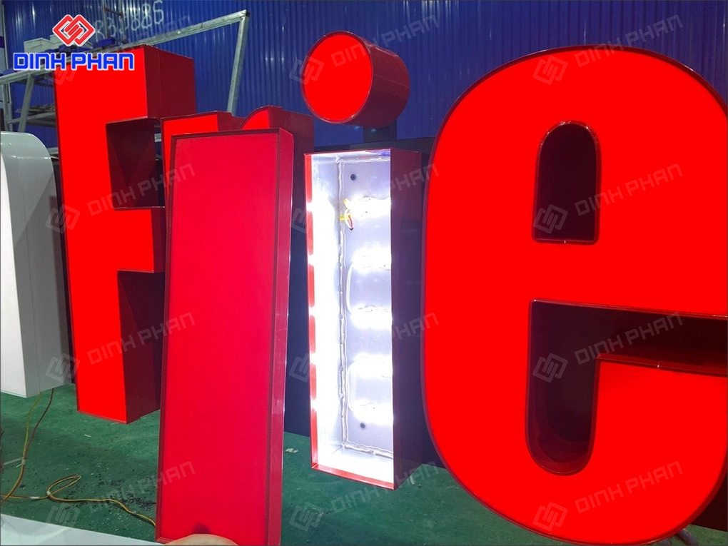 Làm bảng hiệu alu giá rẻ tại Daklak