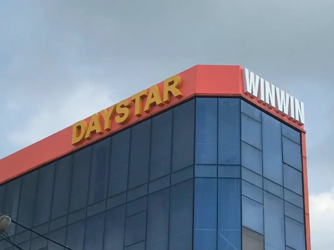 Làm bảng hiệu alu giá rẻ tại Daklak