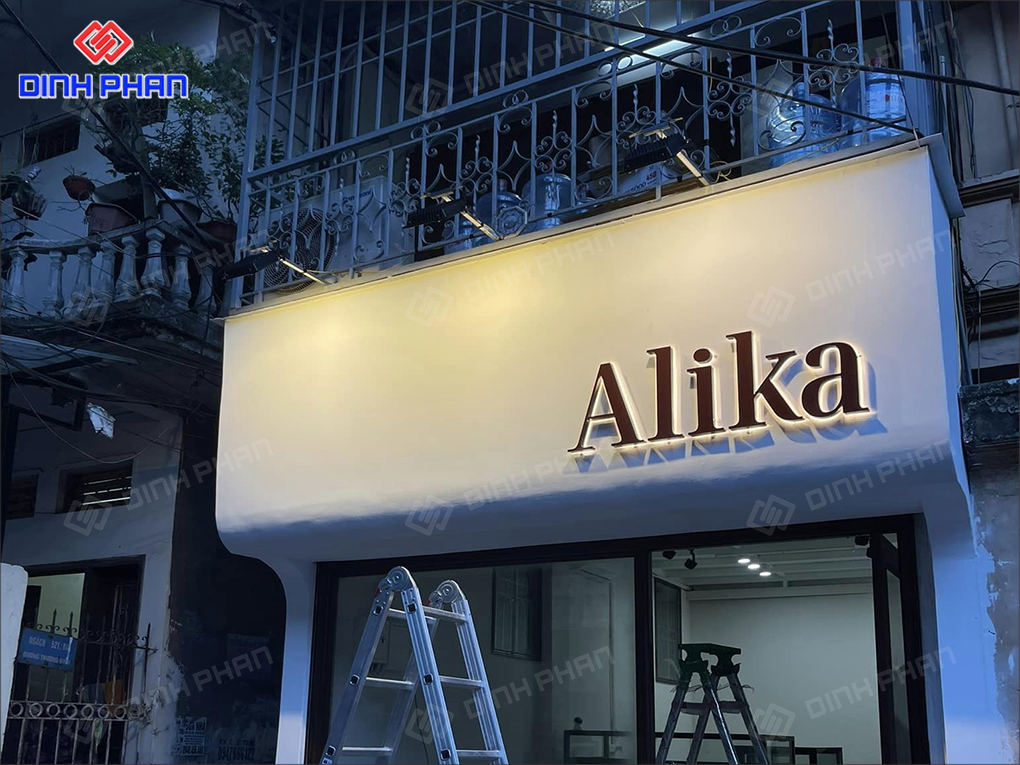 Làm bảng hiệu spa BMT