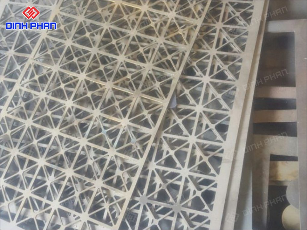 Gia công cắt CNC BMT giá rẻ, chất lượng Gia công cắt CNC BMT