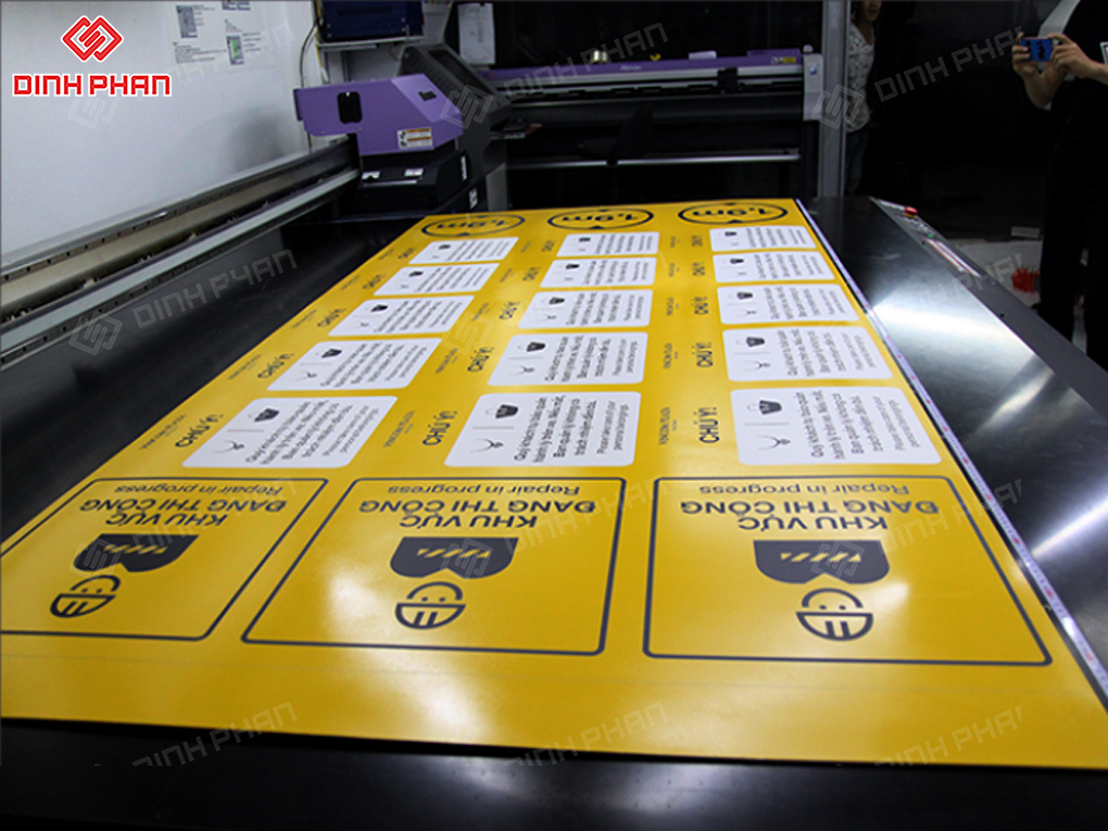 In UV Alu Bình Định