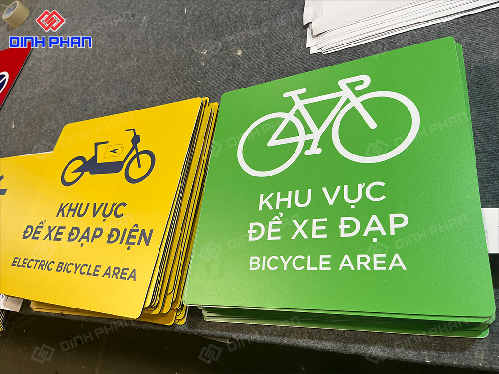 In UV alu Phú Yên hiện đại, chất lượng cao cho quảng cáo Bảng thông tin với số lượng lớn