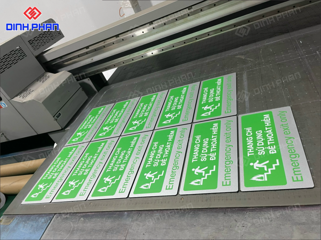 Xưởng in UV BMT uy tín, giá rẻ, lấy nhanh In UV BMT