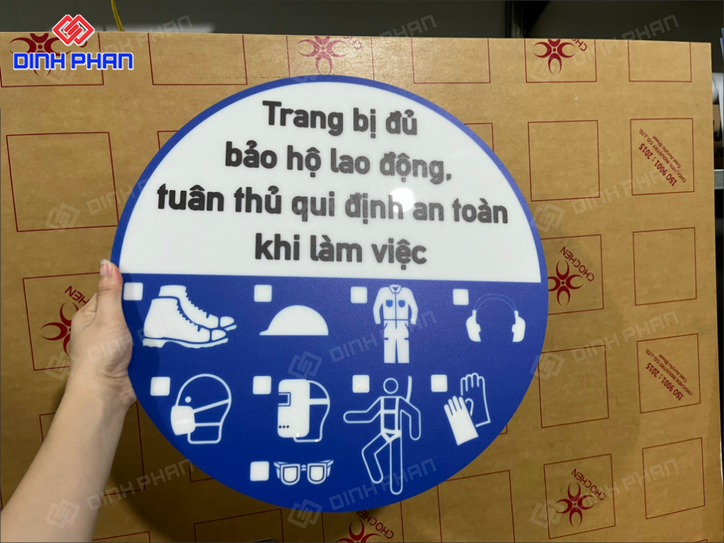 Xưởng in UV BMT uy tín, giá rẻ, lấy nhanh In UV BMT