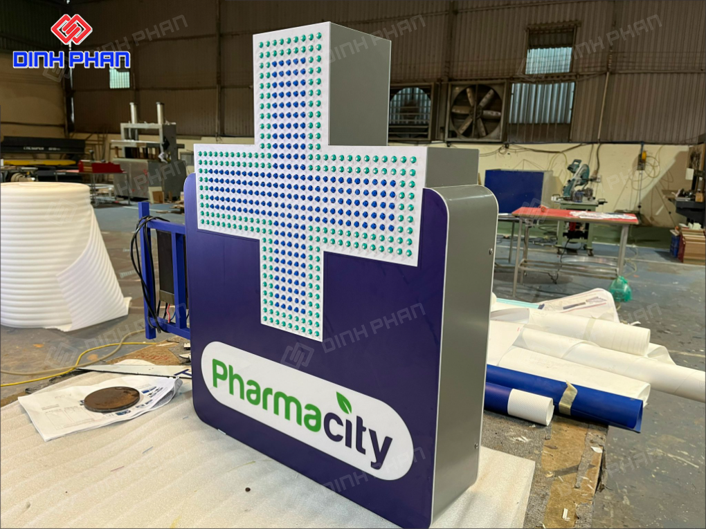 Xưởng in UV BMT uy tín, giá rẻ, lấy nhanh In UV BMT