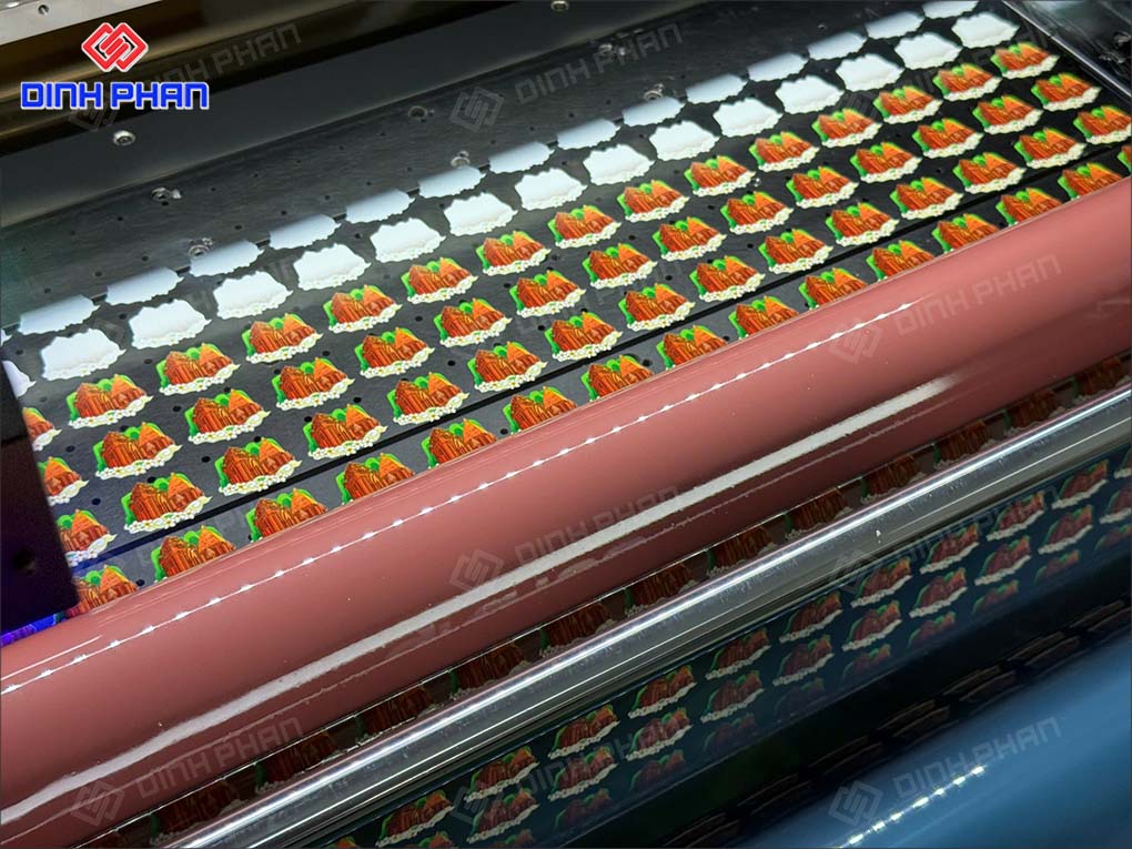 In decal tem nhãn DTF