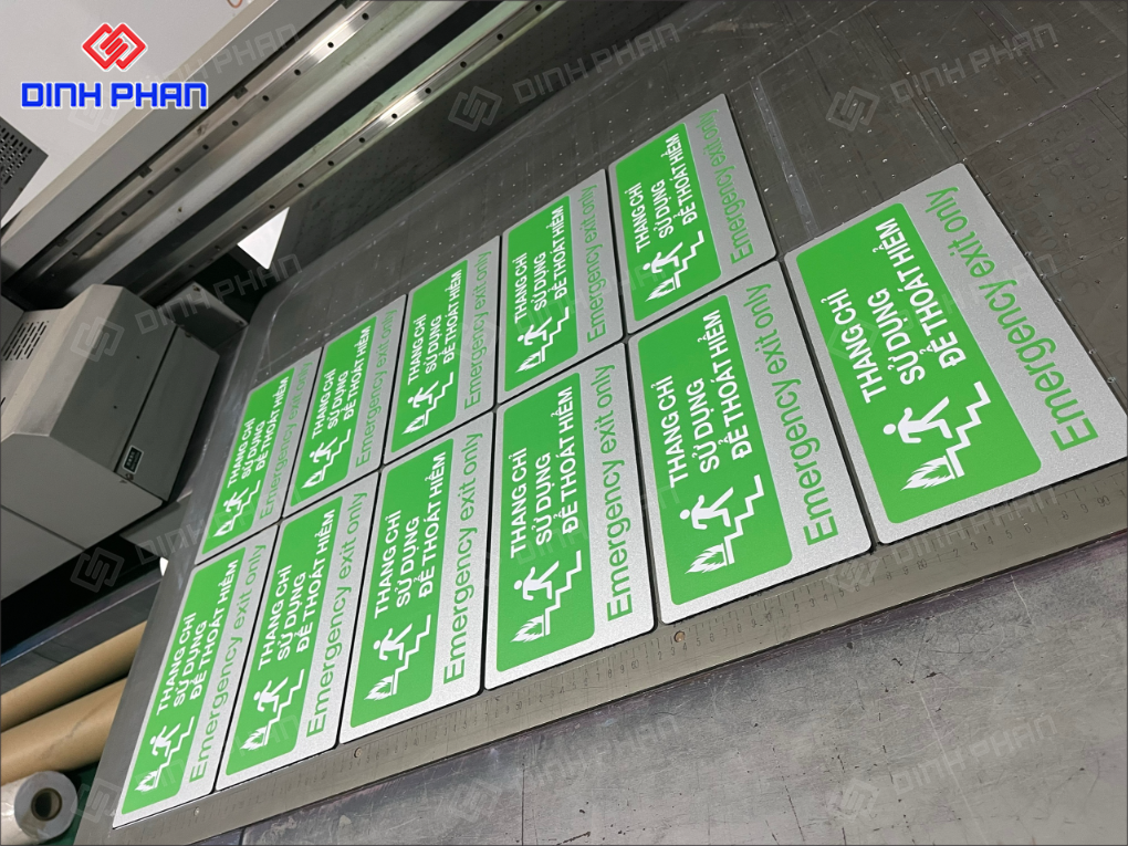 In UV trên mica tại Đắk Lắk