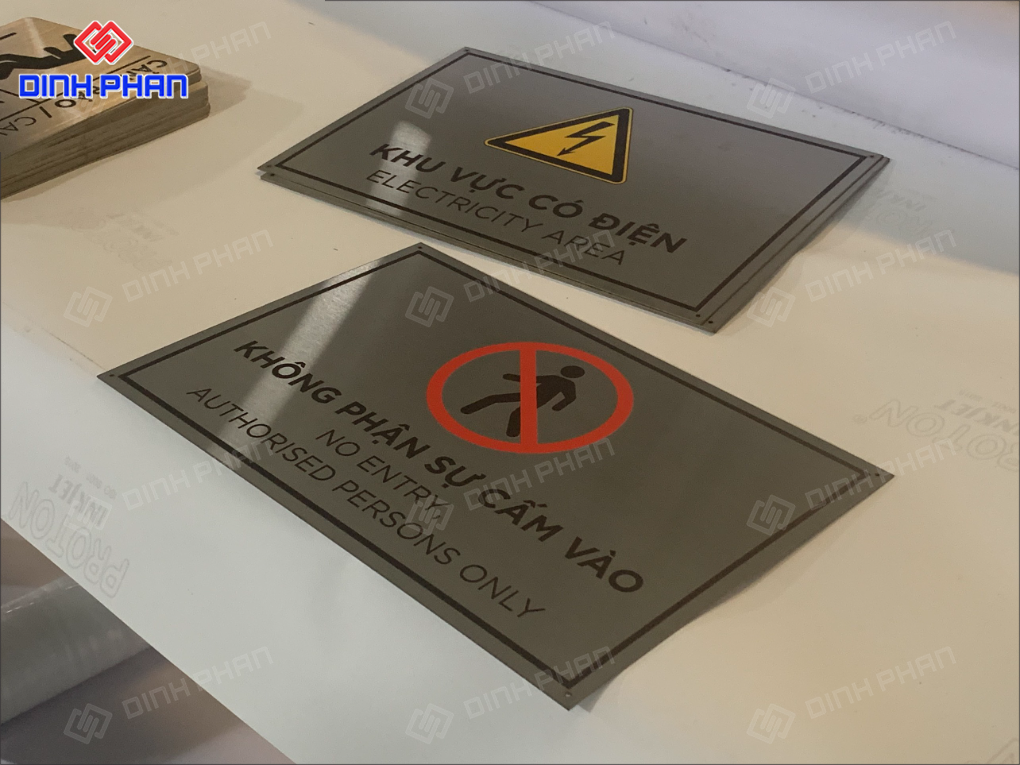 In UV trên mica tại Đắk Lắk