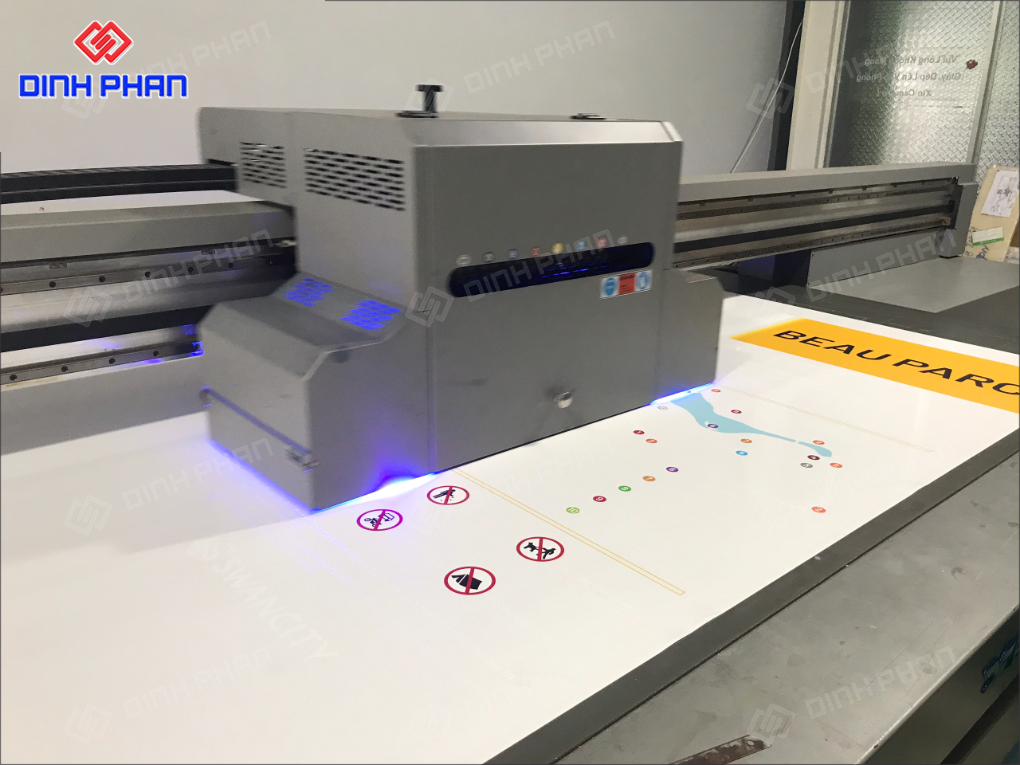 In UV trên mica tại Đắk Lắk