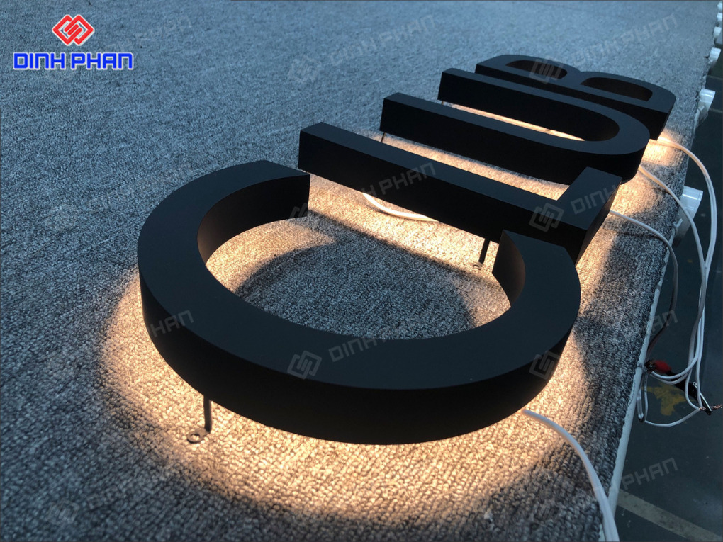 Làm chữ inox Lâm Đồng trọn gói giá rẻ, bền đẹp Chữ inox sơn đế mica sáng đèn