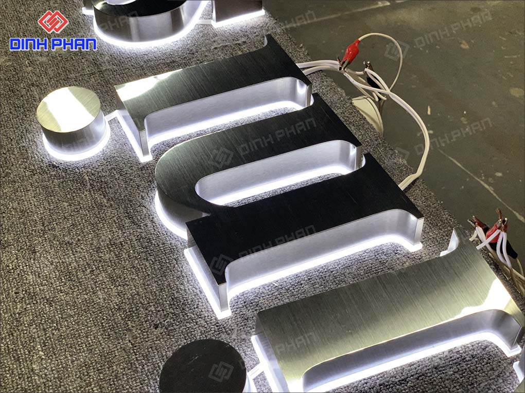 Làm chữ inox Lâm Đồng trọn gói giá rẻ, bền đẹp Chữ inox trắng xước
