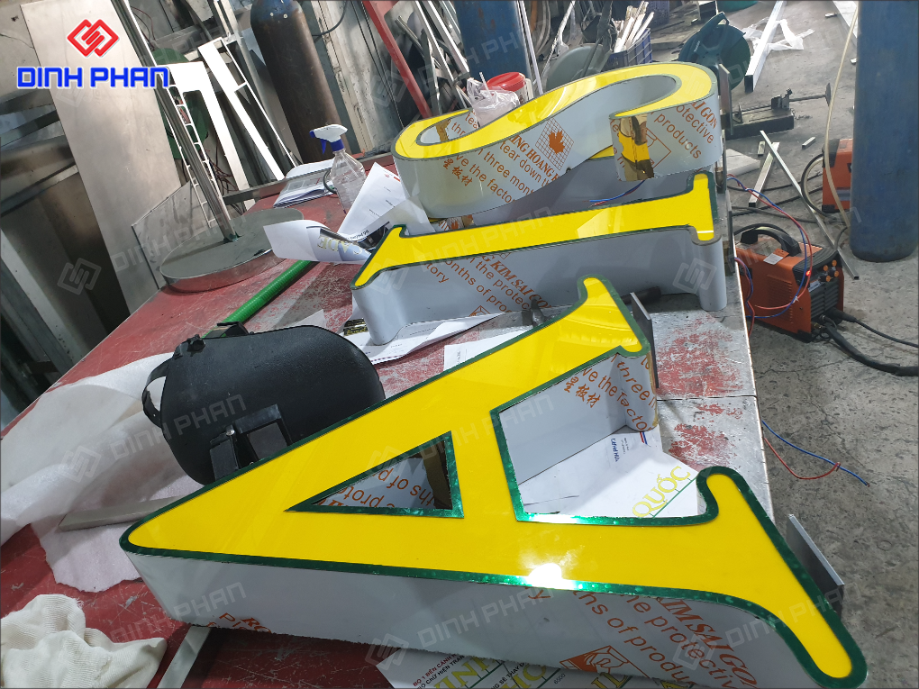 Gia công chữ inox Bình Định