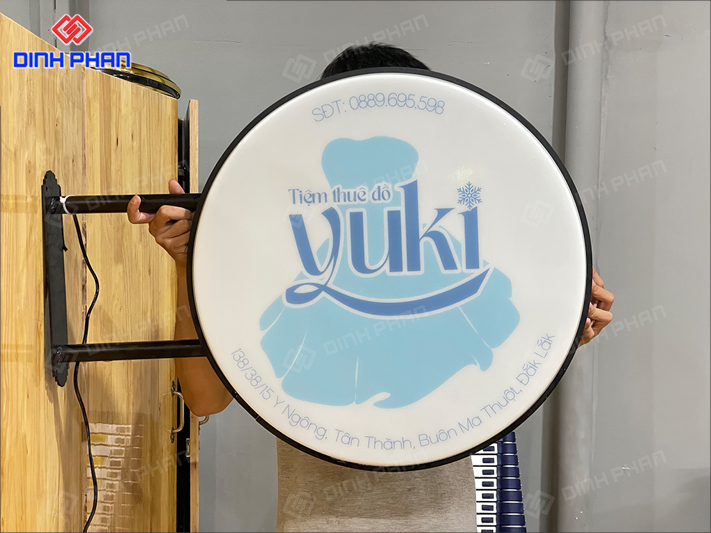 Bảng hiệu hộp đèn