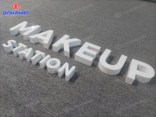 Bảng hiệu tiệm trang điểm