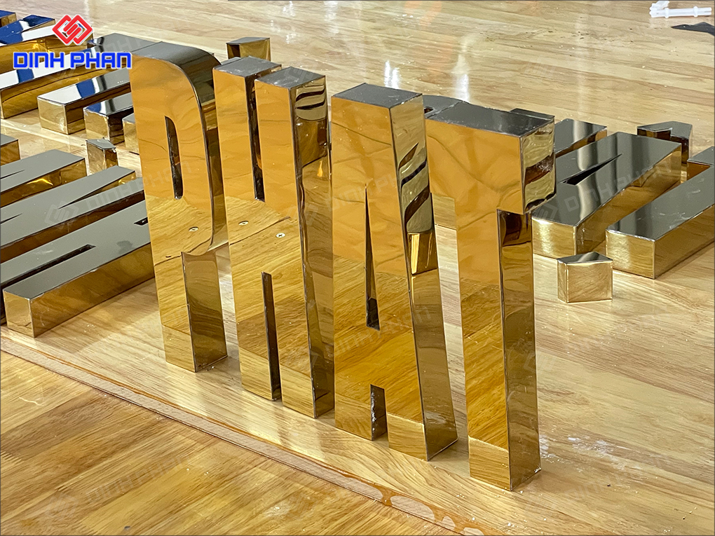Gia công chữ inox vàng gương làm bảng hiệu 