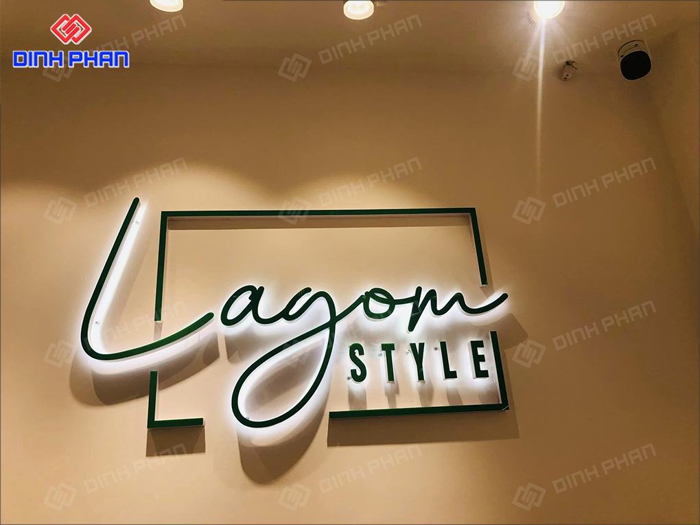 Bảng hiệu cửa hàng thời trang