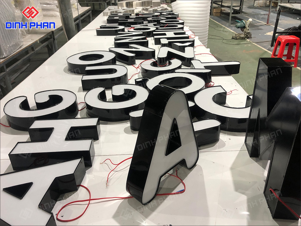 Chữ nhôm gia công