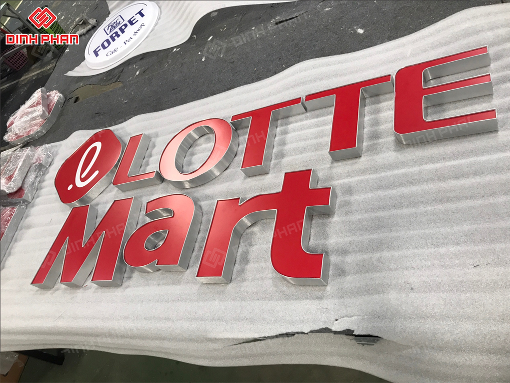 Bảng hiệu cửa hàng tiện lợi