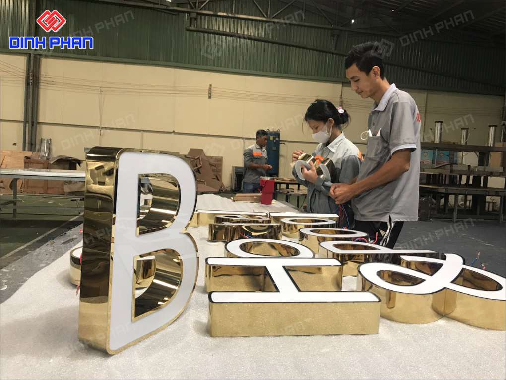 Thi công chữ inox đèn Led tại Daklak hiện đại, bền đẹp Thi công chữ inox đèn Led tại Daklak