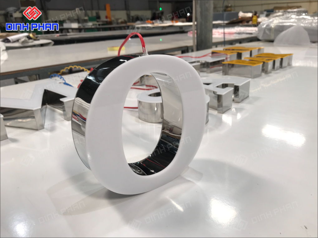 Thi công chữ inox đèn Led tại Daklak hiện đại, bền đẹp Thi công chữ inox đèn Led tại Daklak