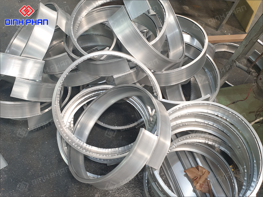 Hộp đèn hút nổi Phú Yên nổi bật, thu hút Hộp đèn hút nổi Phú Yên