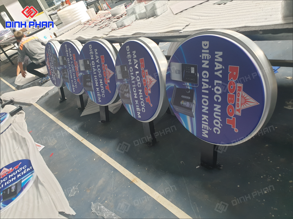 Hộp đèn hút nổi Phú Yên nổi bật, thu hút Hộp đèn hút nổi Phú Yên